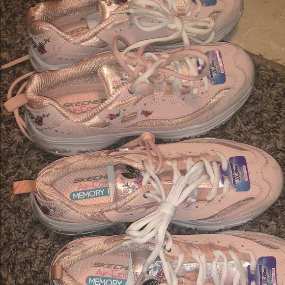 Sketchers size 7.5 and 8 women’s - Picture 3 of 4